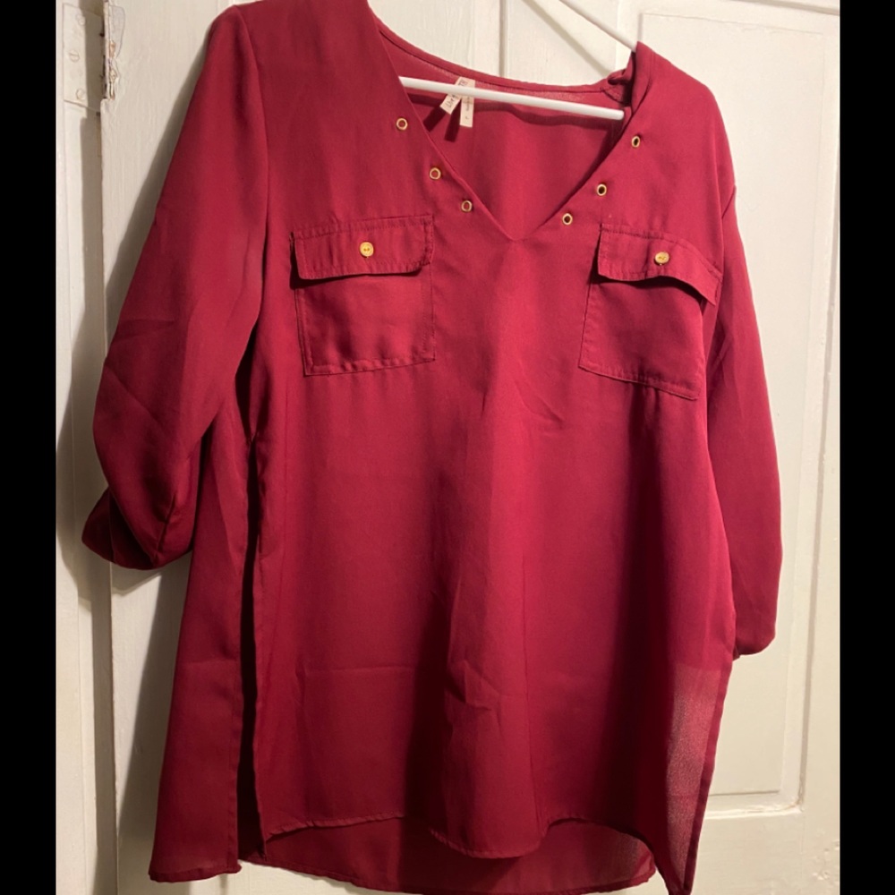 Three quarter sleeve top